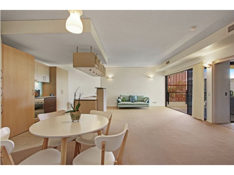 2/46-48 Prince Edward Parade, Redcliffe QLD 4020