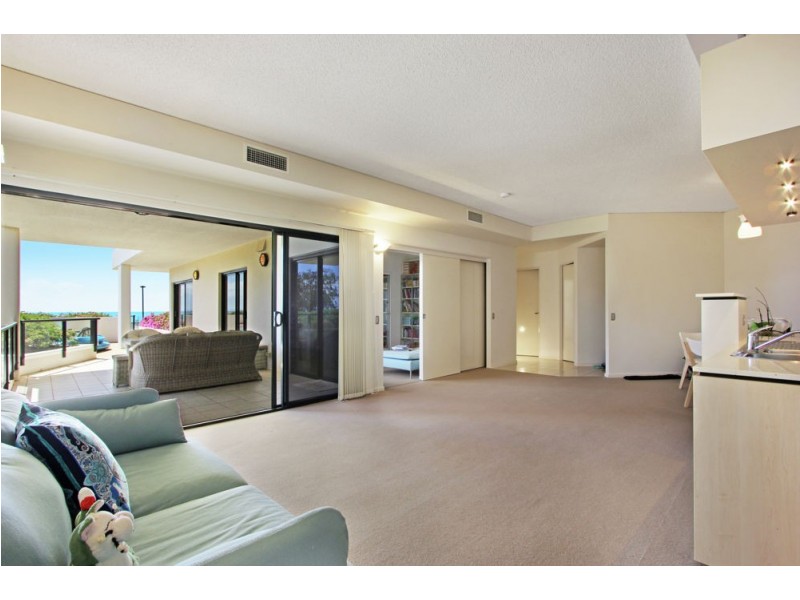 2/46-48 Prince Edward Parade, Redcliffe QLD 4020