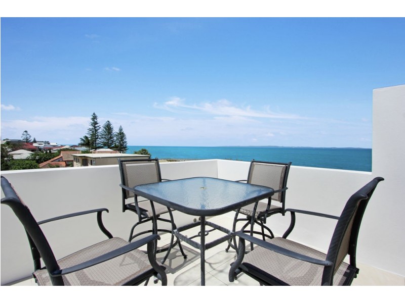 2/46-48 Prince Edward Parade, Redcliffe QLD 4020