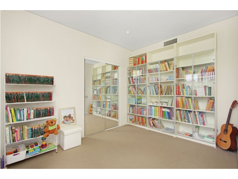 2/46-48 Prince Edward Parade, Redcliffe QLD 4020