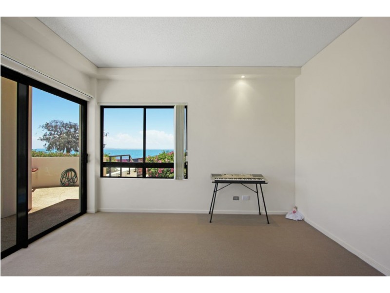 2/46-48 Prince Edward Parade, Redcliffe QLD 4020
