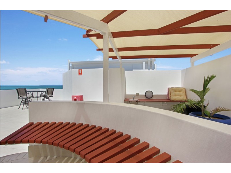 2/46-48 Prince Edward Parade, Redcliffe QLD 4020