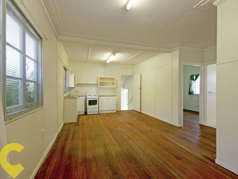 6 Fifth Ave, Scarborough QLD 4020