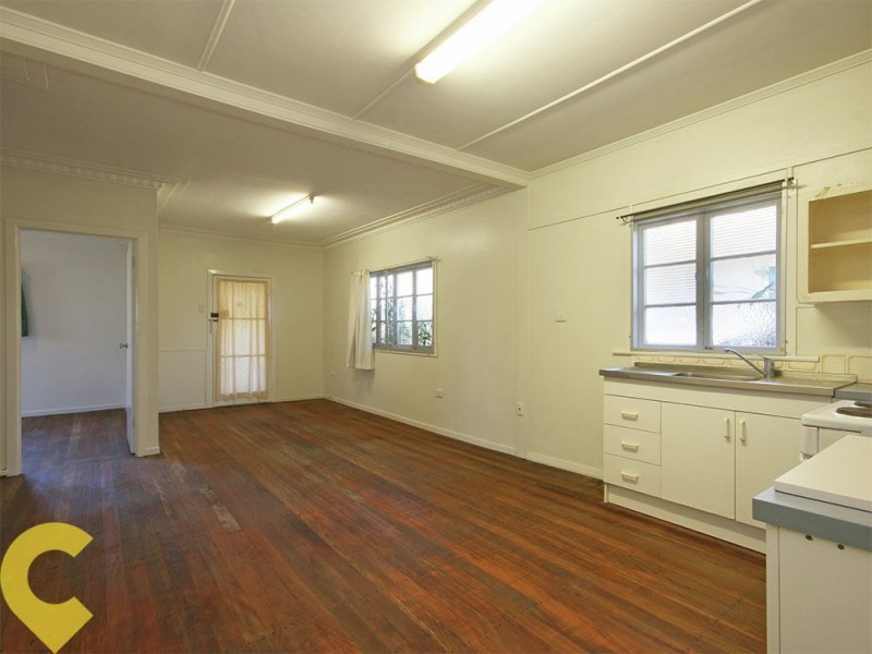 6 Fifth Ave, Scarborough QLD 4020