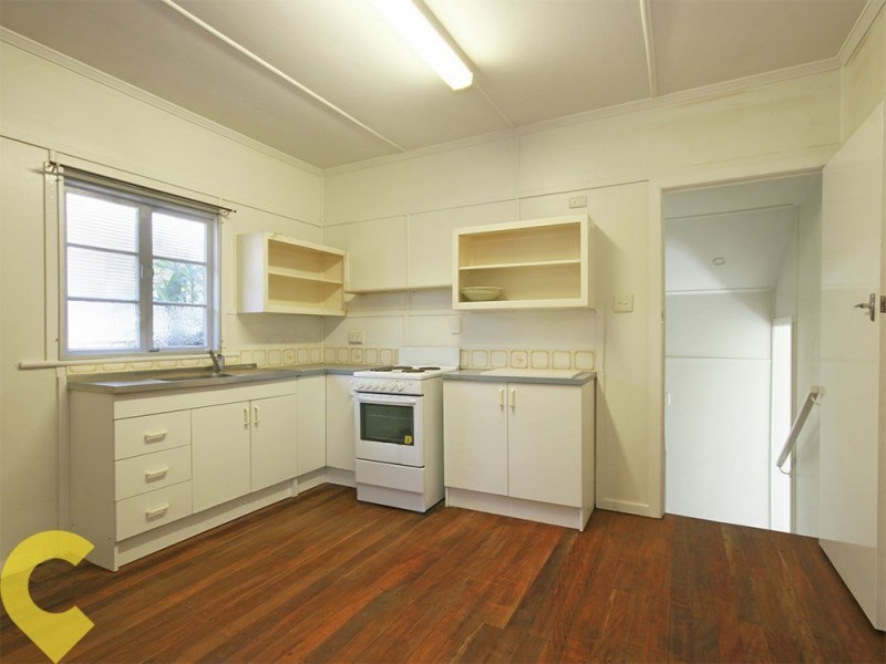 6 Fifth Ave, Scarborough QLD 4020