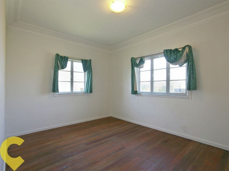 6 Fifth Ave, Scarborough QLD 4020