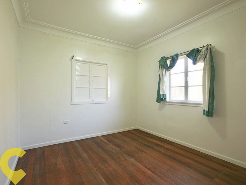 6 Fifth Ave, Scarborough QLD 4020
