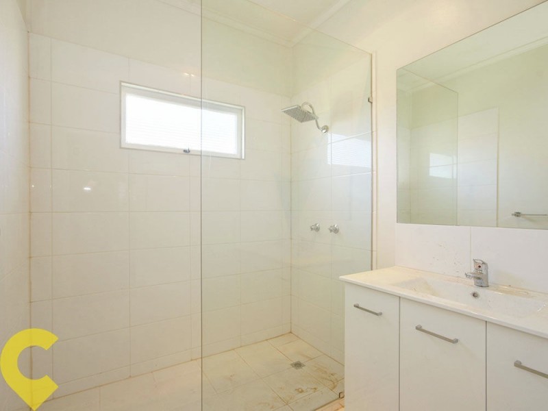 6 Fifth Ave, Scarborough QLD 4020