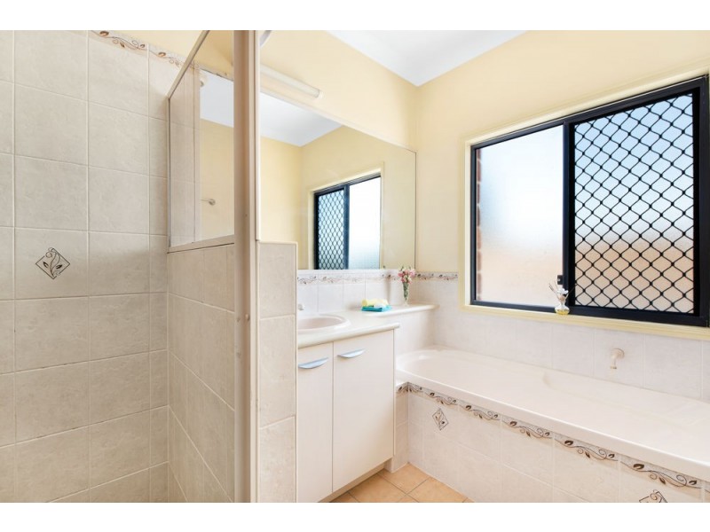 1 Leicester Court, Kippa-ring QLD 4021