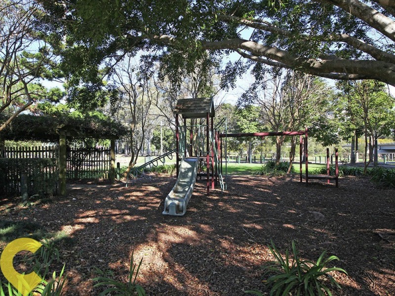 13-15 Taylor Street, Petrie QLD 4502