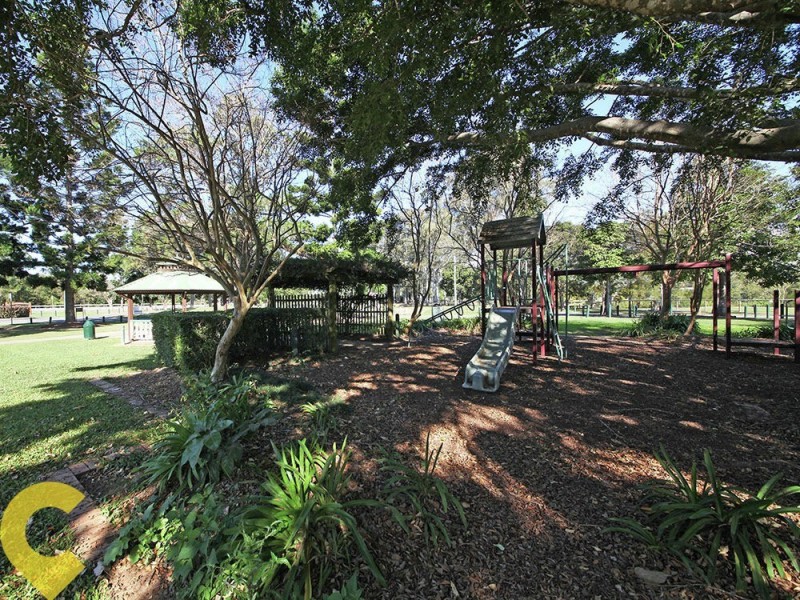 13-15 Taylor Street, Petrie QLD 4502