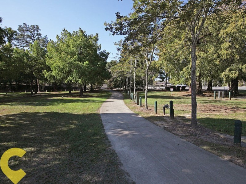 13-15 Taylor Street, Petrie QLD 4502