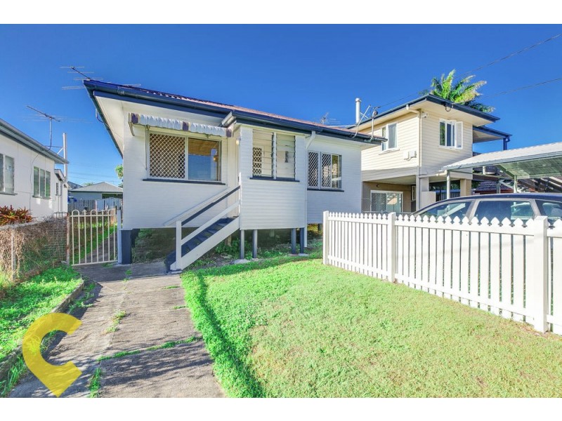 34 King Street, Woody Point QLD 4019