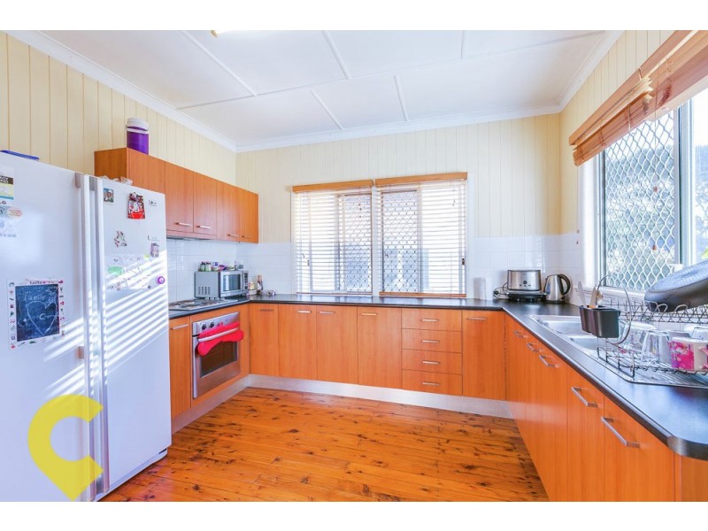 34 King Street, Woody Point QLD 4019