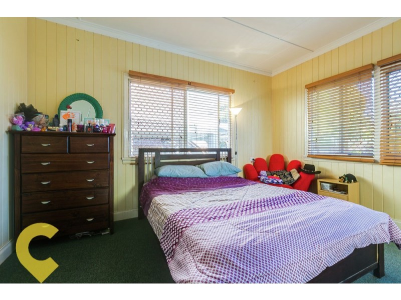 34 King Street, Woody Point QLD 4019