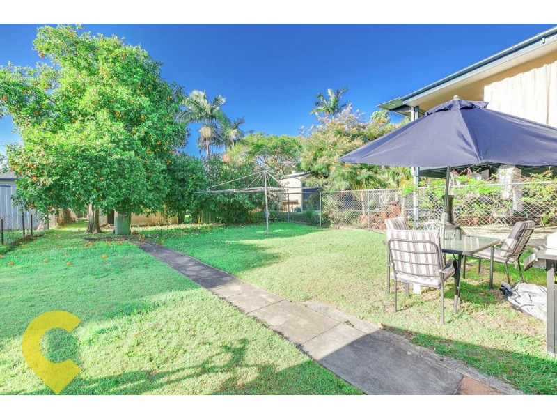 34 King Street, Woody Point QLD 4019