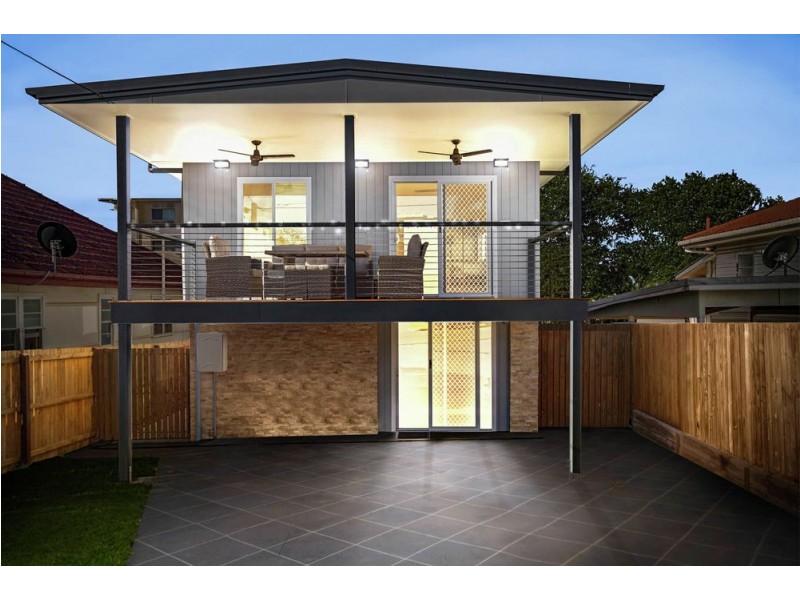 24a Dix Street, Redcliffe QLD 4020
