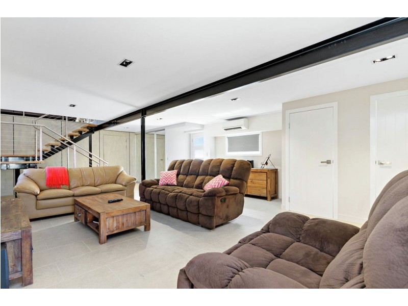 24a Dix Street, Redcliffe QLD 4020