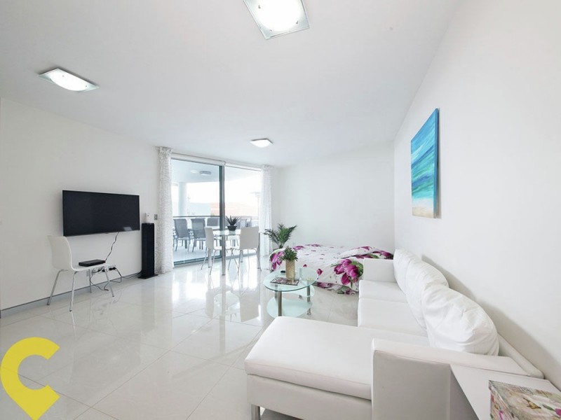 2/80 Hornibrook Esplanade, Clontarf QLD 4019