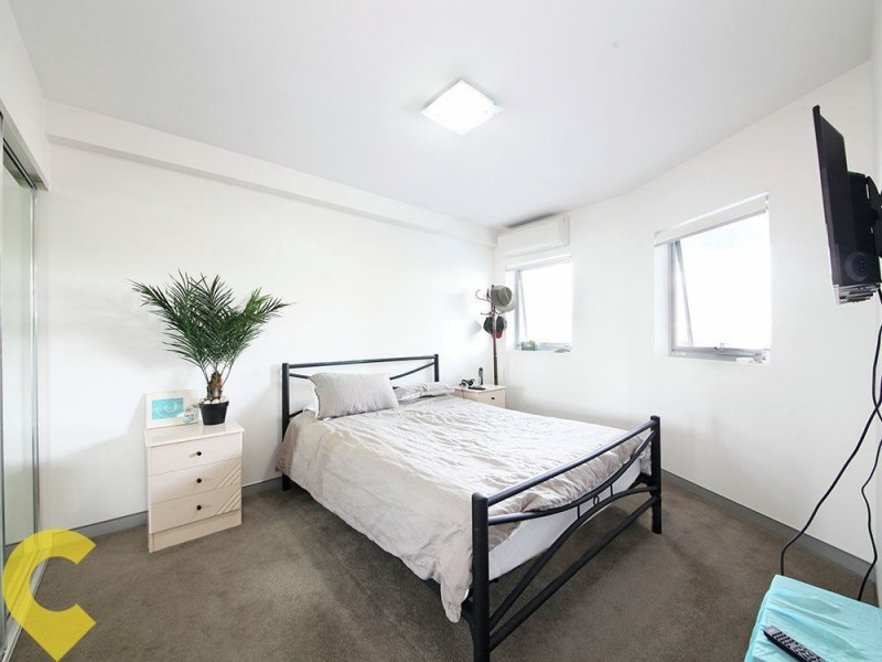 2/80 Hornibrook Esplanade, Clontarf QLD 4019