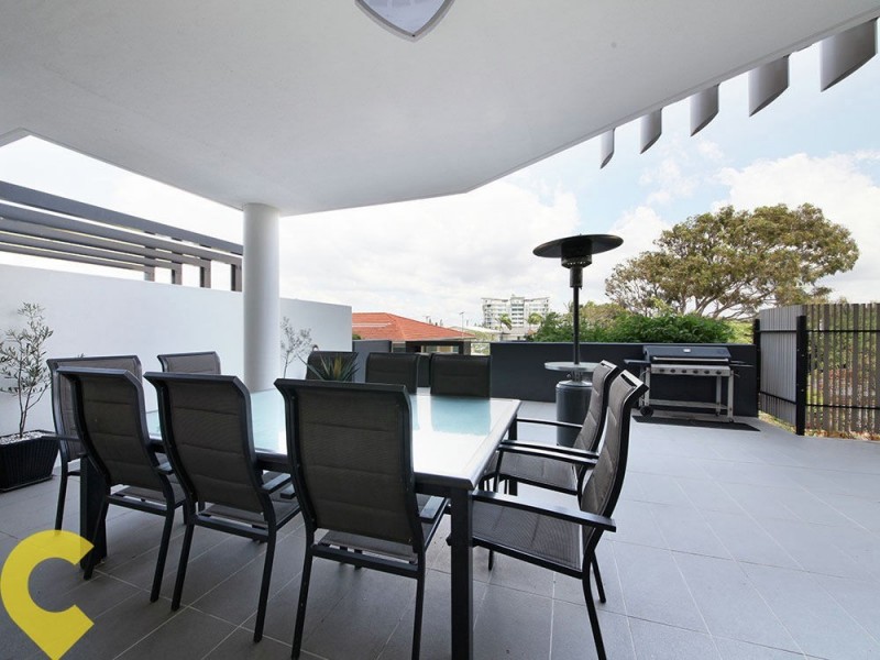 2/80 Hornibrook Esplanade, Clontarf QLD 4019