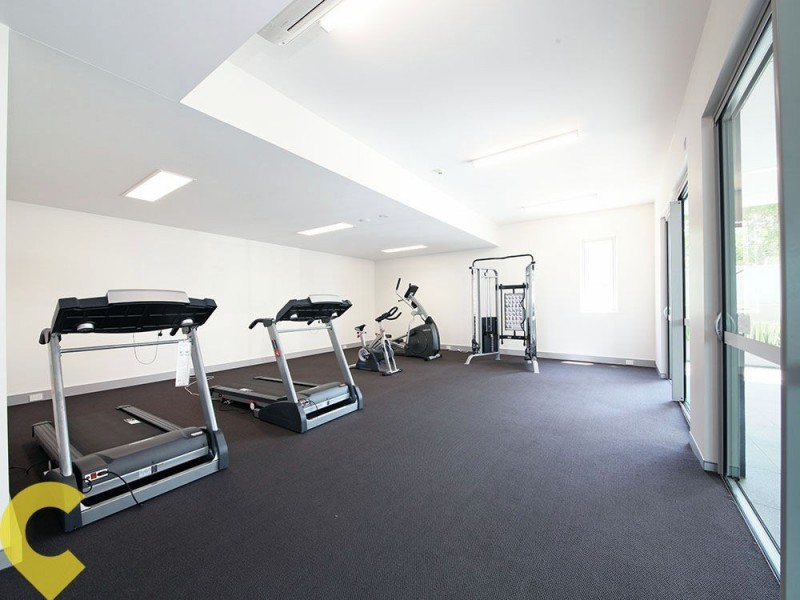 2/80 Hornibrook Esplanade, Clontarf QLD 4019
