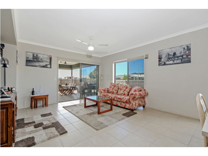 61 Hinton Crescent, Mango Hill QLD 4509