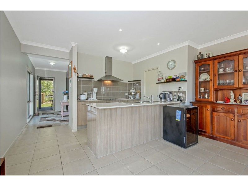 61 Hinton Crescent, Mango Hill QLD 4509