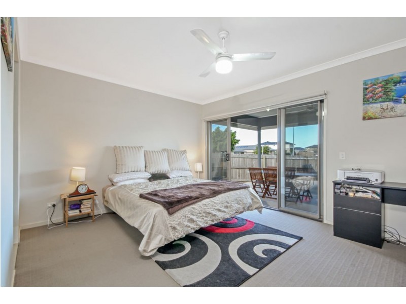 61 Hinton Crescent, Mango Hill QLD 4509