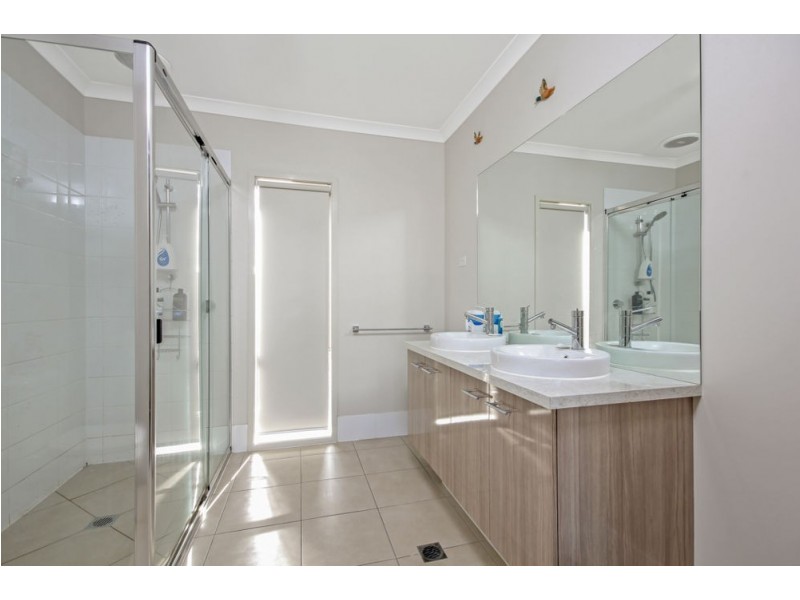 61 Hinton Crescent, Mango Hill QLD 4509