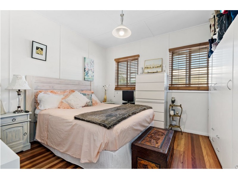 23 Long Street, Clontarf QLD 4019