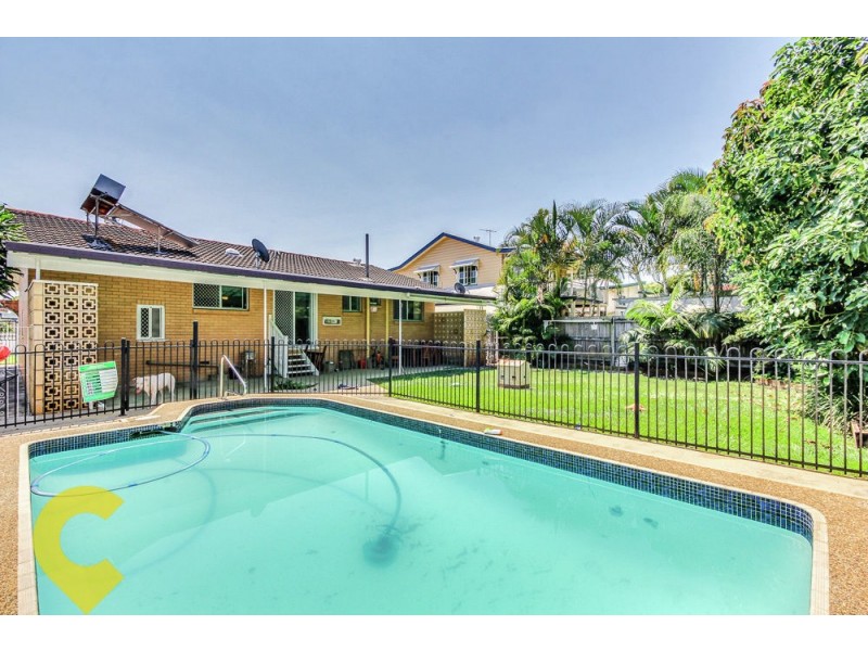 6 Maine Road, Clontarf QLD 4019