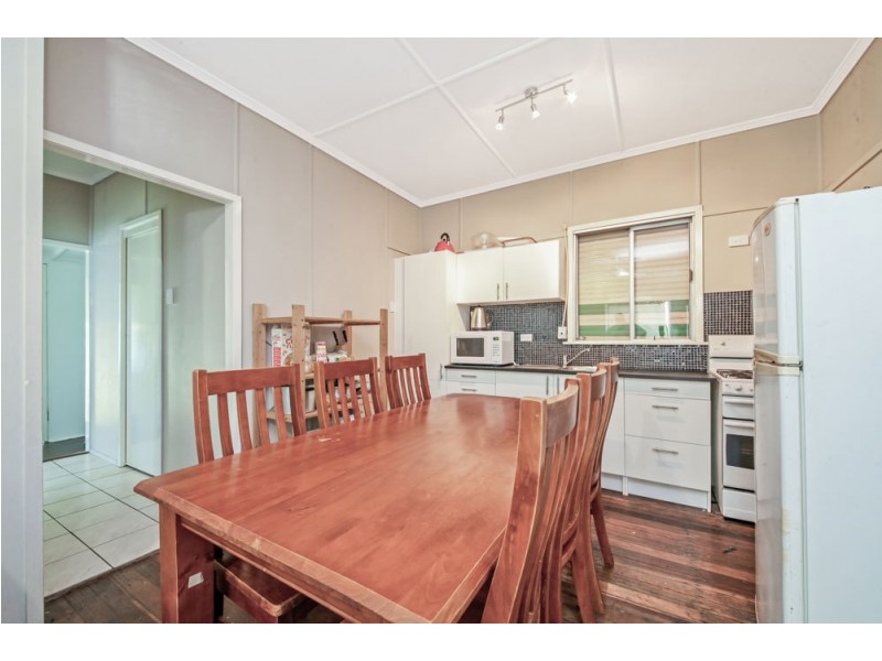 7 Westbrook Street, Woody Point QLD 4019