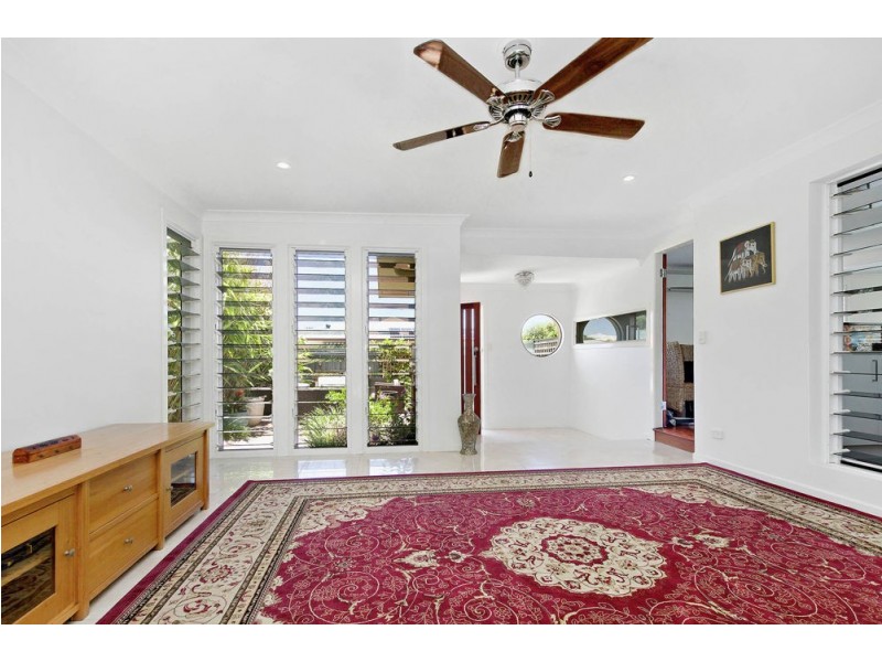 23 Knights Tce, Margate QLD 4019