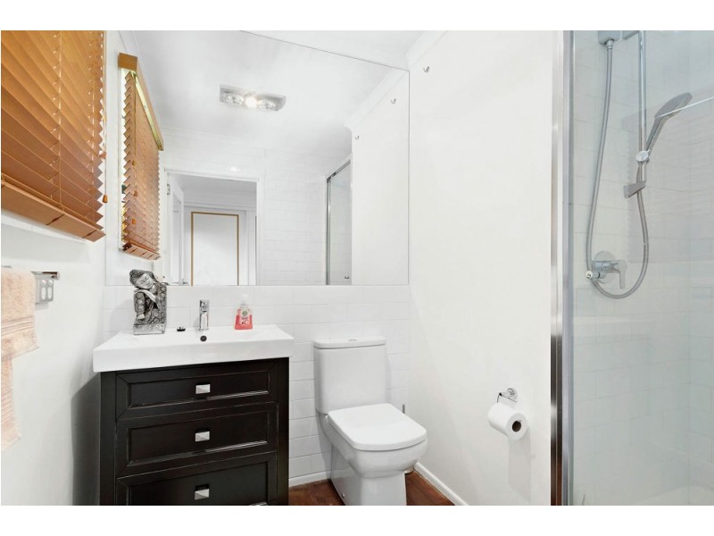 23 Knights Tce, Margate QLD 4019