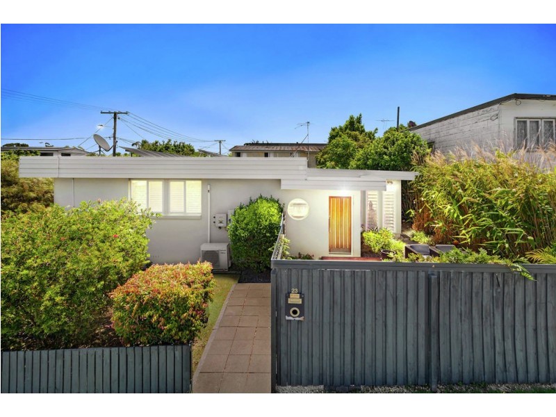 23 Knights Tce, Margate QLD 4019