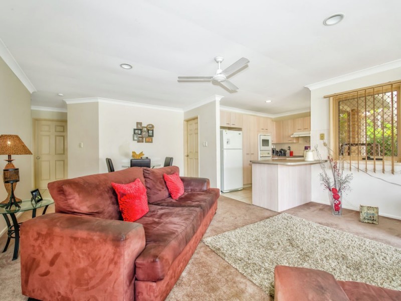 4/32 Silvyn Street, Redcliffe QLD 4020
