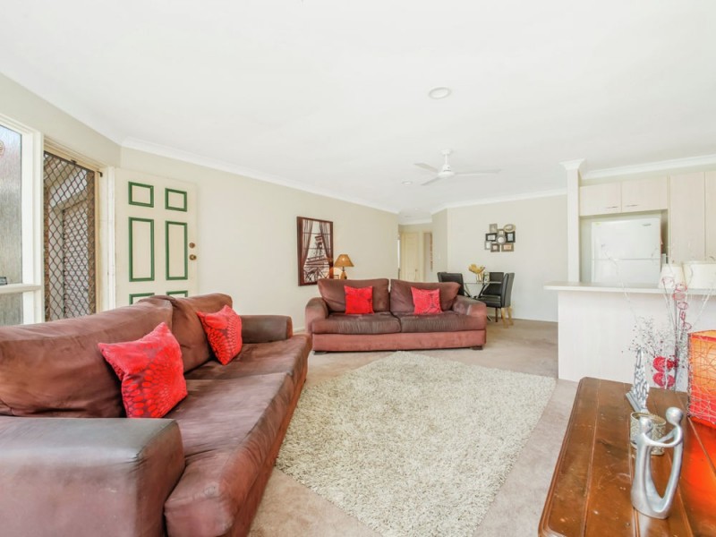 4/32 Silvyn Street, Redcliffe QLD 4020