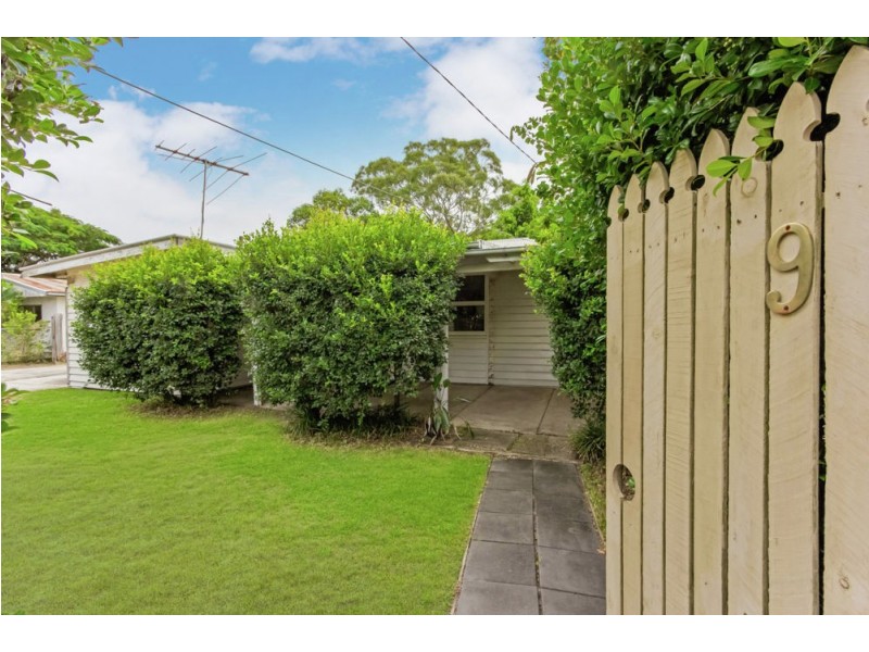 9 Lane Street, Clontarf QLD 4019