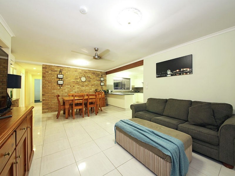 14 Kestrel Court, Morayfield QLD 4506