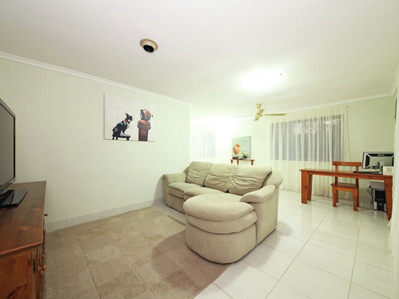 14 Kestrel Court, Morayfield QLD 4506