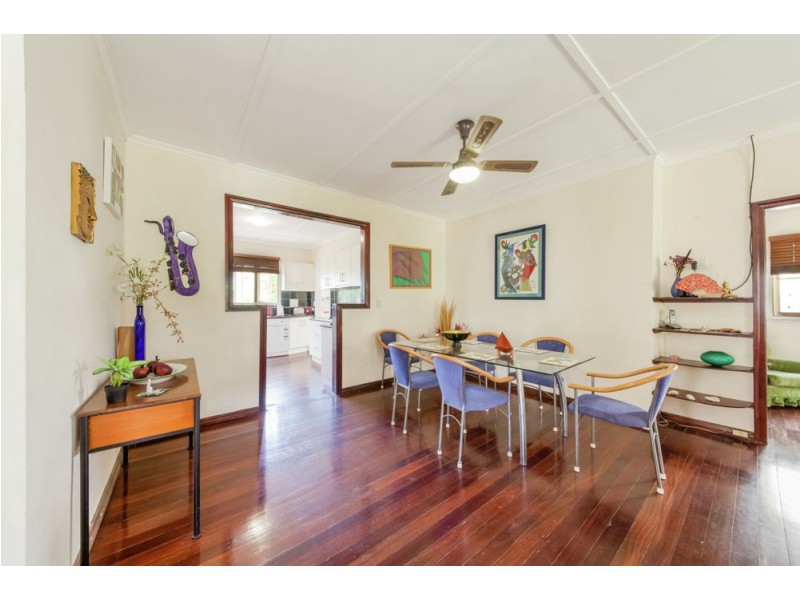 396 Oxley Avenue, Redcliffe QLD 4020