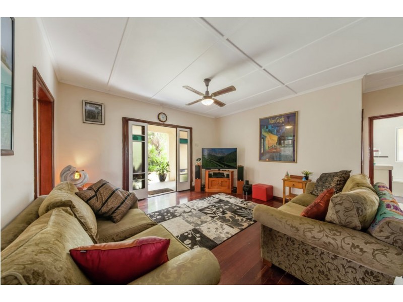 396 Oxley Avenue, Redcliffe QLD 4020