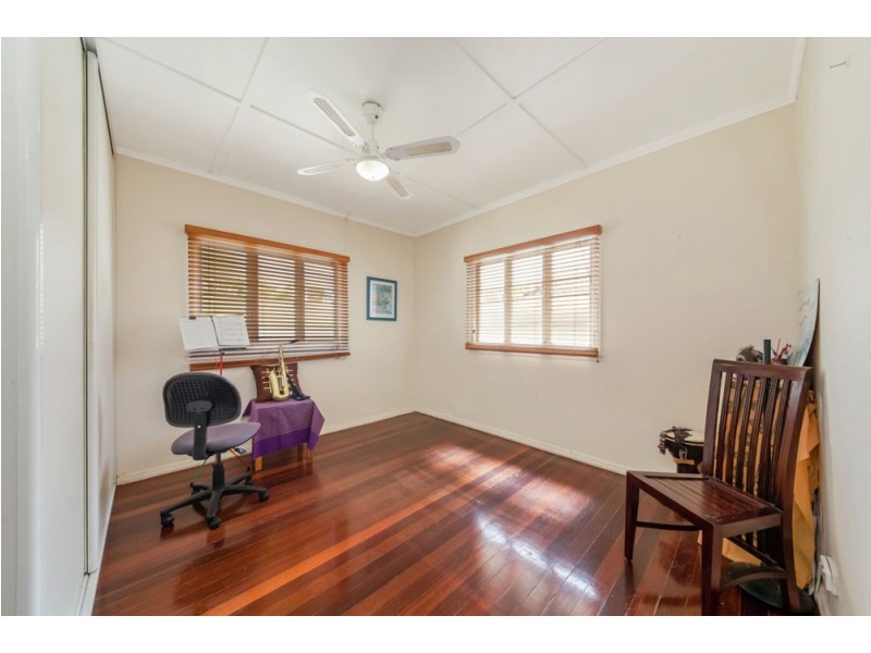 396 Oxley Avenue, Redcliffe QLD 4020