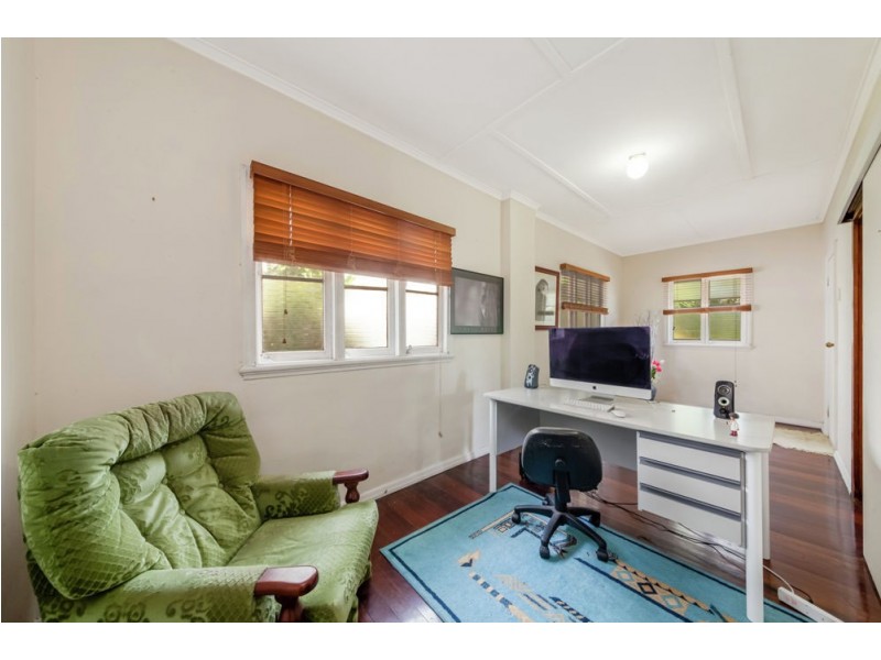396 Oxley Avenue, Redcliffe QLD 4020