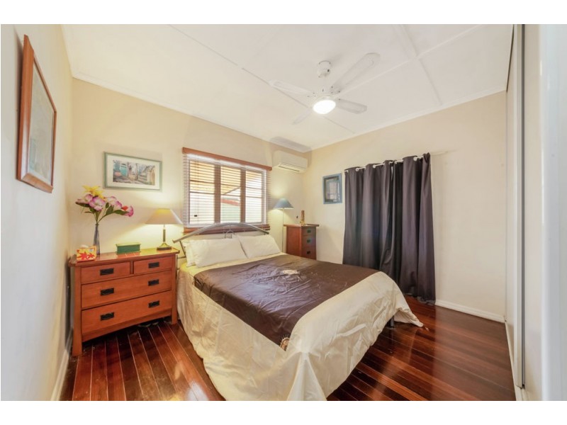 396 Oxley Avenue, Redcliffe QLD 4020