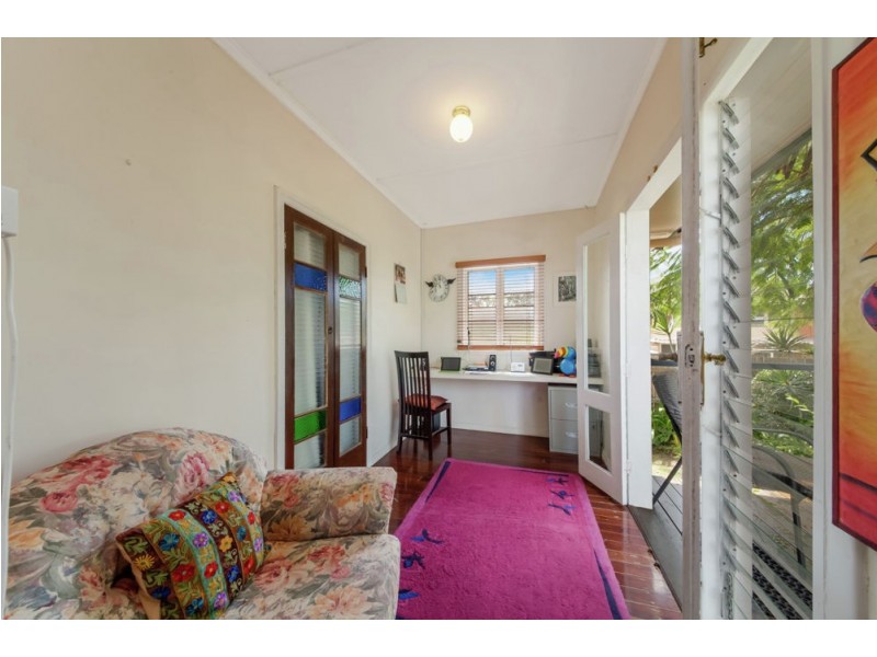396 Oxley Avenue, Redcliffe QLD 4020