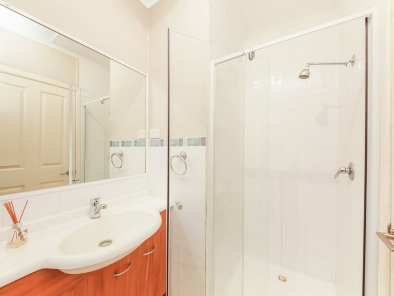 24 Garnet Street, Scarborough QLD 4020