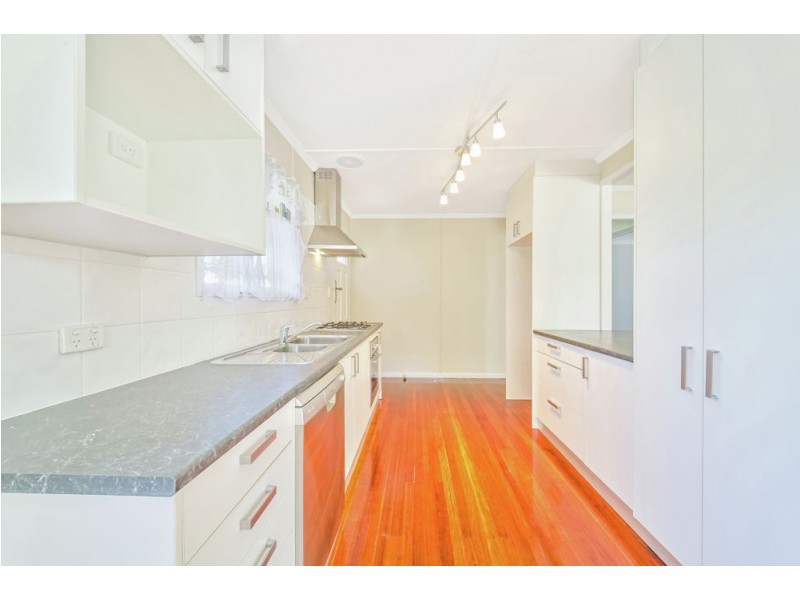 28 Windsor Street, Margate QLD 4019