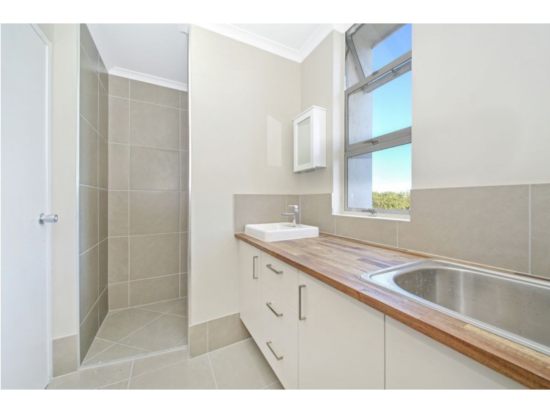 1/31 King Street, Woody Point QLD 4019
